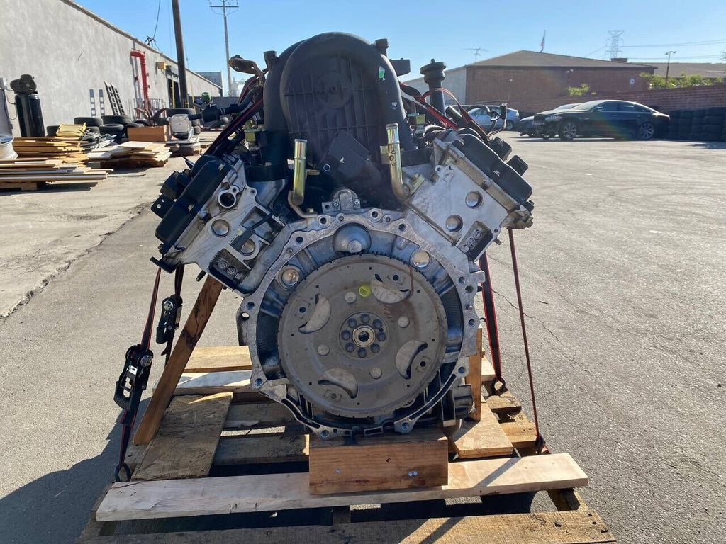 2005 - 2006 NISSAN ARMADA TITAN QX56 VK56DE 5.6L  V8 ENGINE MOTOR ASSEMBLY OEM