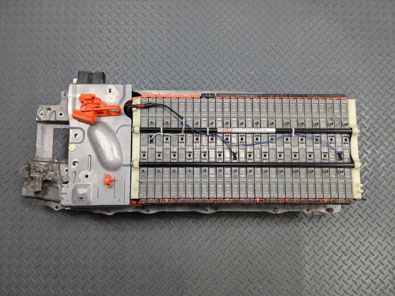 10 - 15 OEM TOYOTA PRIUS AND CT200H HYBRID BATTERY ASSEMBLY