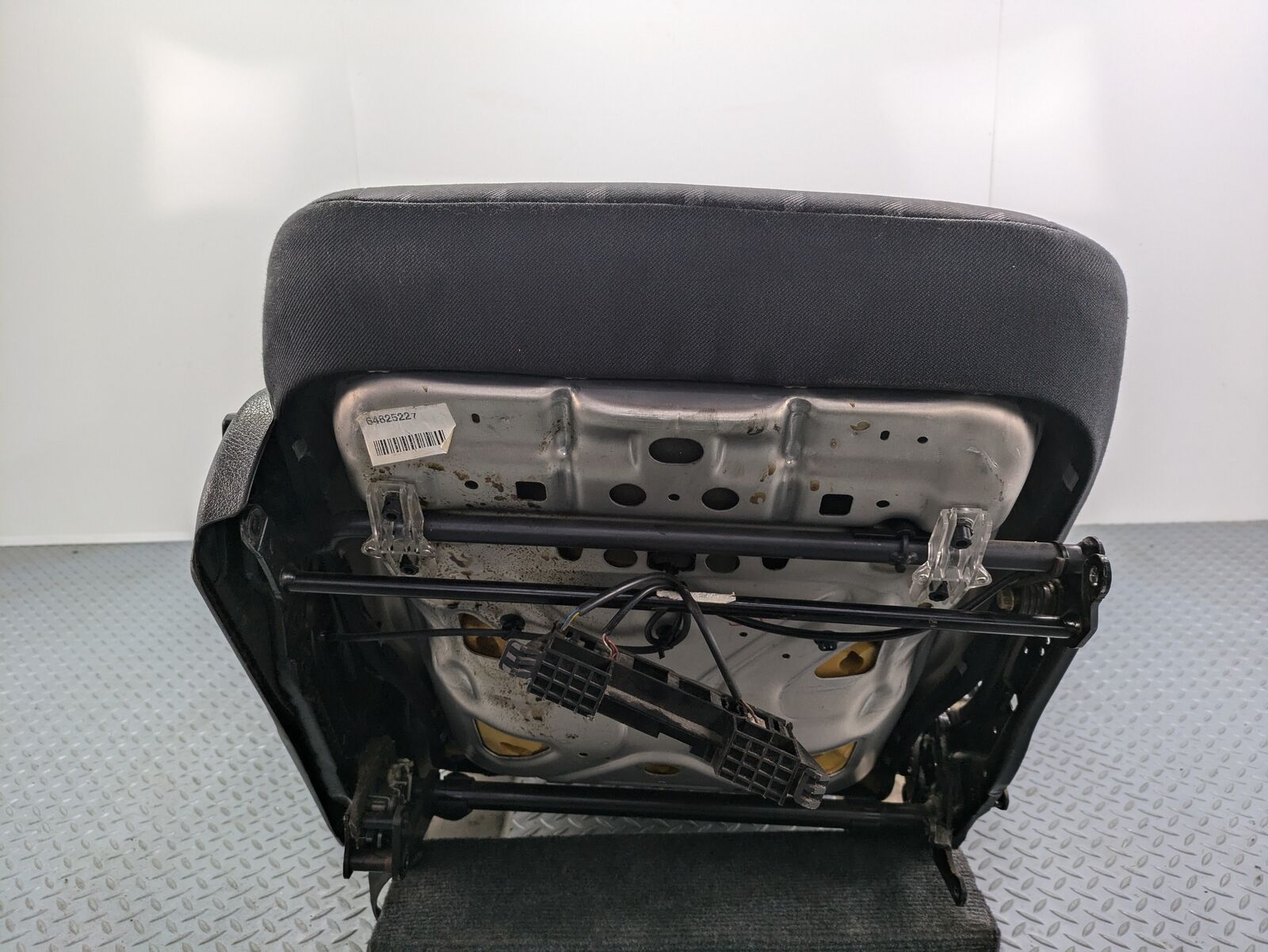 04 - 06 OEM MERCEDES-BENZ C230 FRONT RIGHT PASSENGER SIDE SEAT ASSEMBLY CLOTH