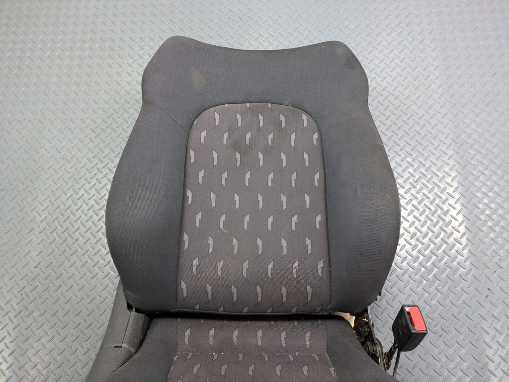 04 - 06 OEM MERCEDES-BENZ C230 FRONT RIGHT PASSENGER SIDE SEAT ASSEMBLY CLOTH