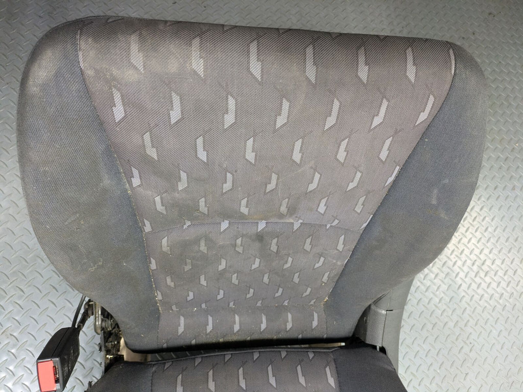 04 - 06 OEM MERCEDES-BENZ C230 FRONT RIGHT PASSENGER SIDE SEAT ASSEMBLY CLOTH
