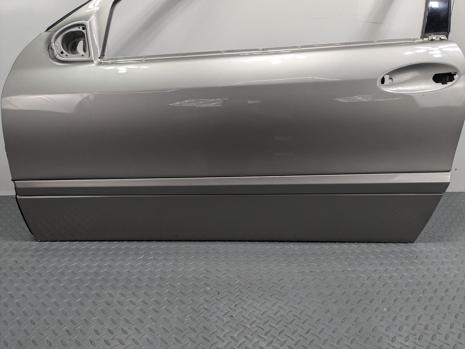 2004 - 2006 OEM MERCEDES-BENZ C230 FRONT LEFT DRIVER SIDE DOOR SHELL PANEL