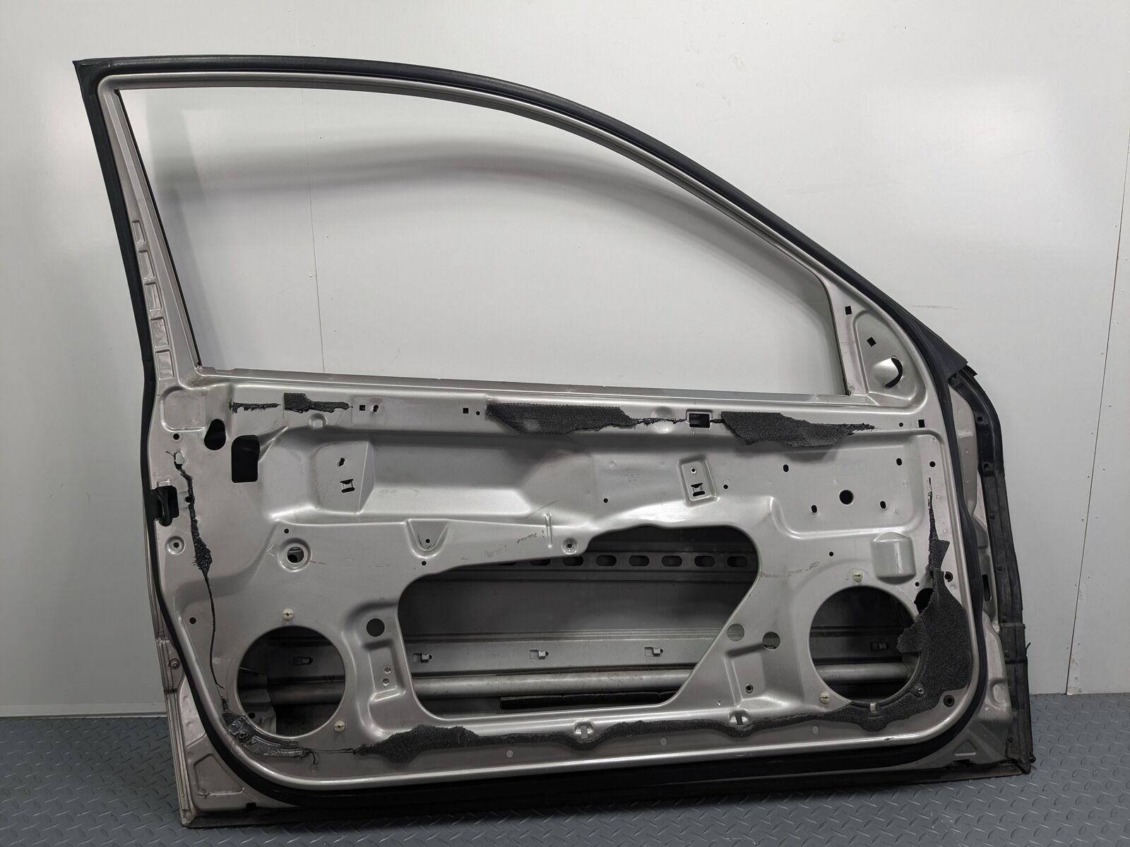 2004 - 2006 OEM MERCEDES-BENZ C230 FRONT LEFT DRIVER SIDE DOOR SHELL PANEL