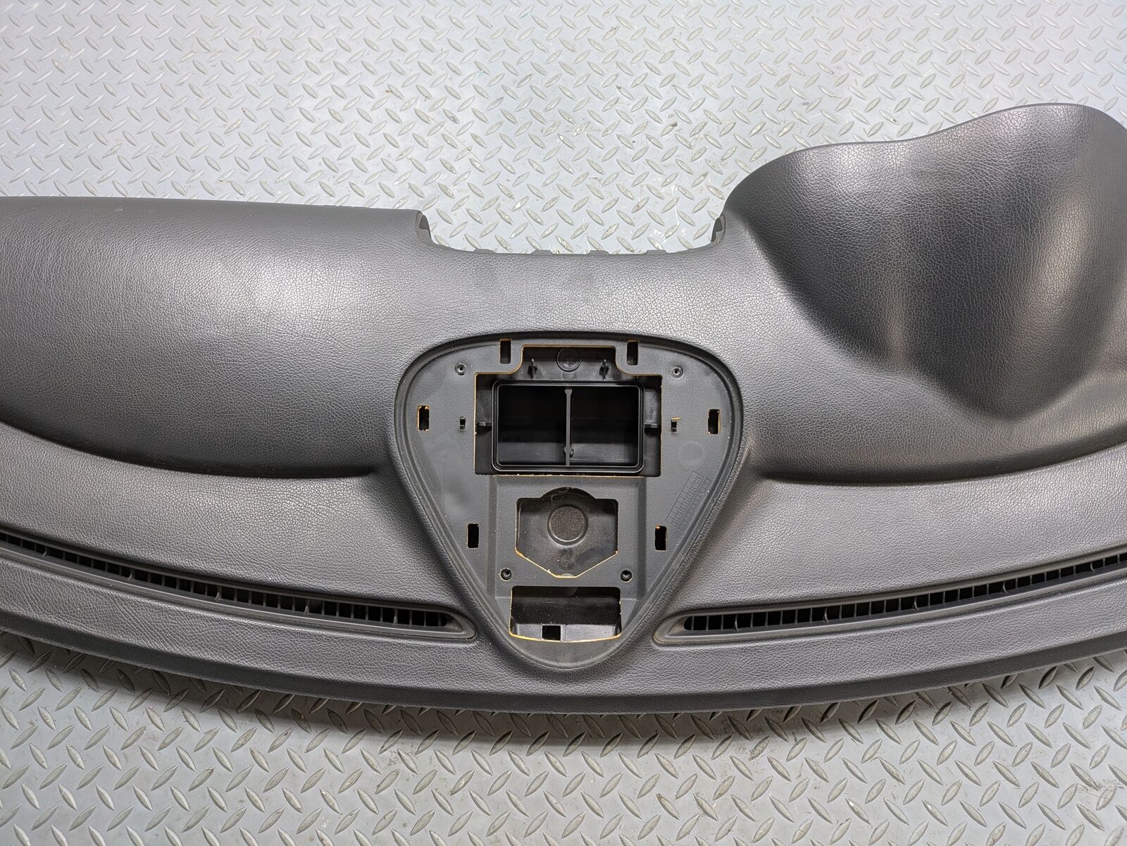 2004 - 2006 OEM MERCEDES-BENZ C230 FRONT DASHBOARD DASH PANEL ASSEMBLY