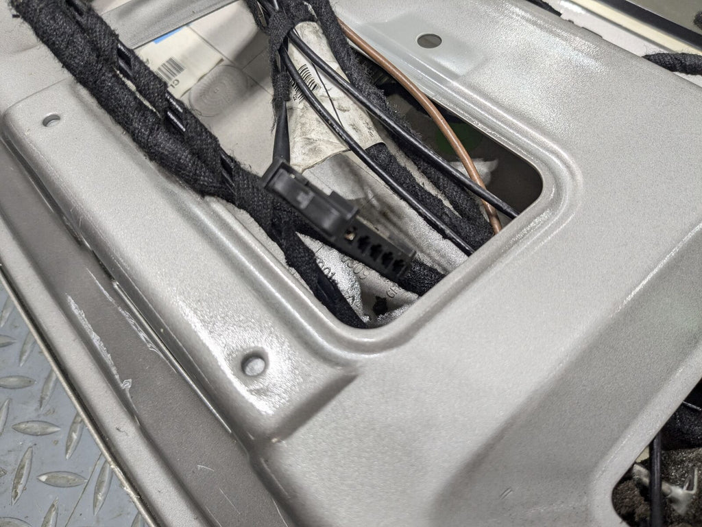 2004 - 2006 OEM MERCEDES-BENZ C230 REAR TRUNK WITH GLASS ASSEMBLY MOUNTAIN MIST