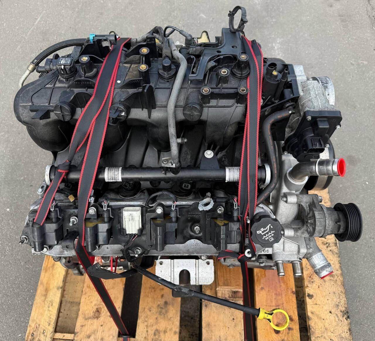 2003 - 2004 CADILLAC ESCALADE YUKON OEM 5.3L ENGINE MOTOR ASSEMBLY - 78K MILES!