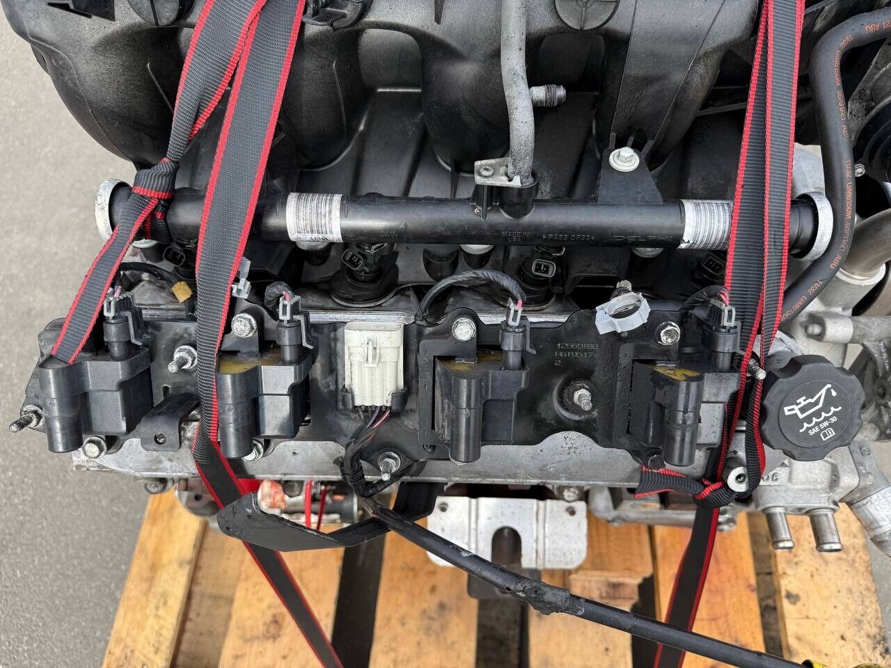 2003 - 2004 CADILLAC ESCALADE YUKON OEM 5.3L ENGINE MOTOR ASSEMBLY - 78K MILES!