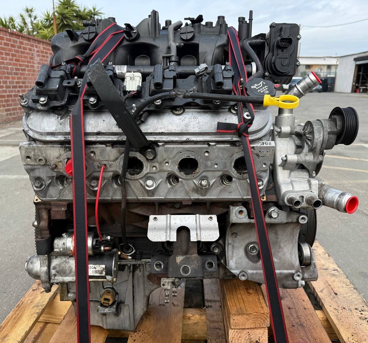 2003 - 2004 CADILLAC ESCALADE YUKON OEM 5.3L ENGINE MOTOR ASSEMBLY - 78K MILES!