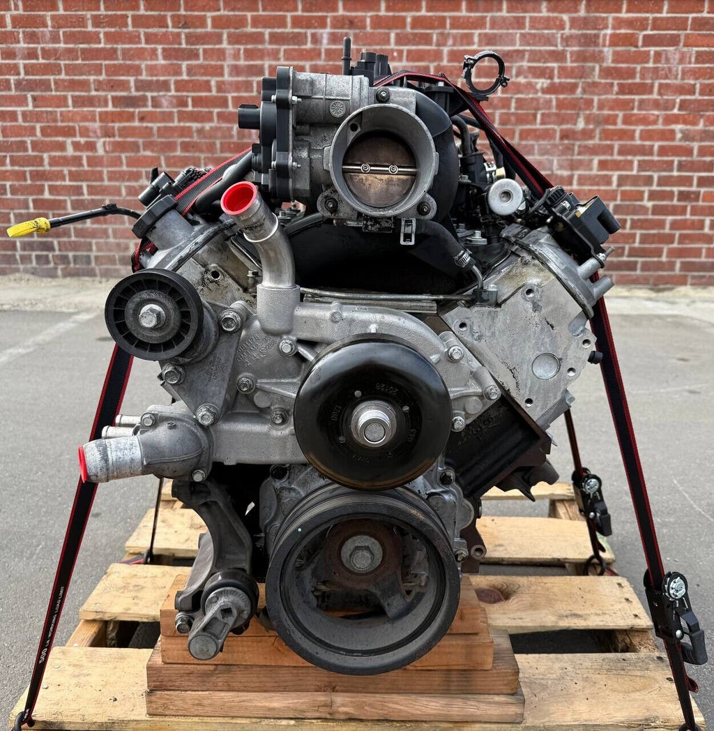 2003 - 2004 CADILLAC ESCALADE YUKON OEM 5.3L ENGINE MOTOR ASSEMBLY - 78K MILES!