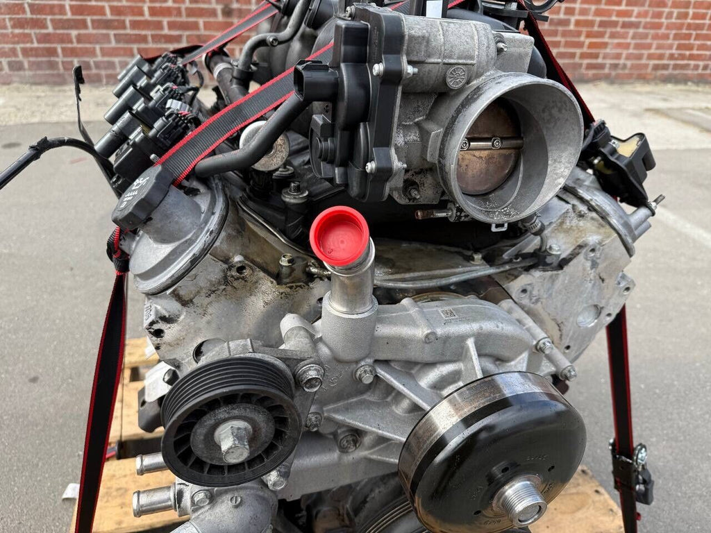 2003 - 2004 CADILLAC ESCALADE YUKON OEM 5.3L ENGINE MOTOR ASSEMBLY - 78K MILES!