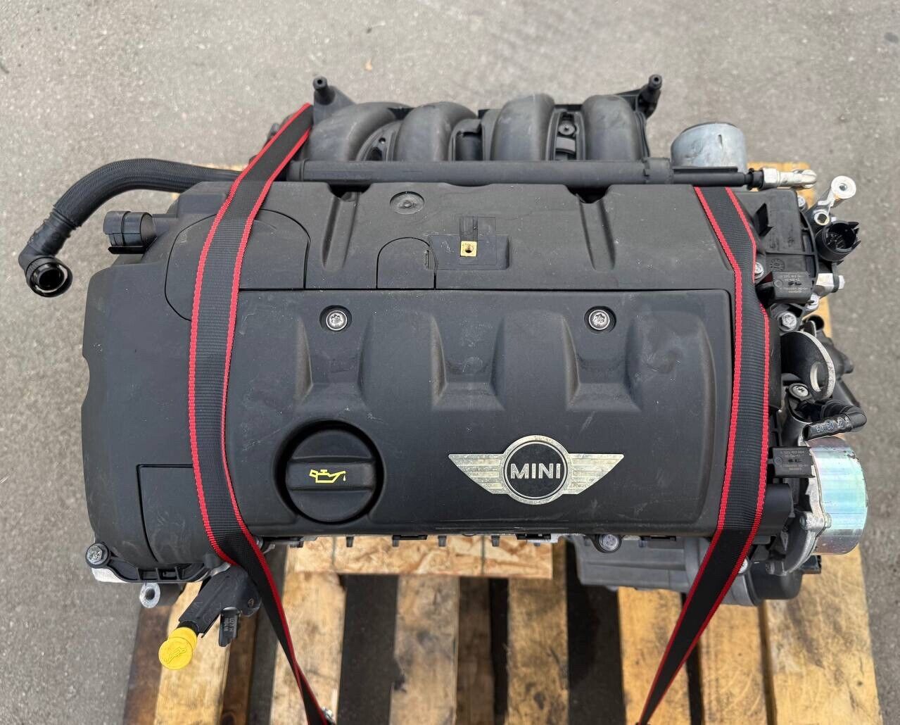 2007 - 2010 BMW MINI COOPER CUBMAN BASE 1.6L ENGINE MOTOR ASSEMBLY OEM  OFFER