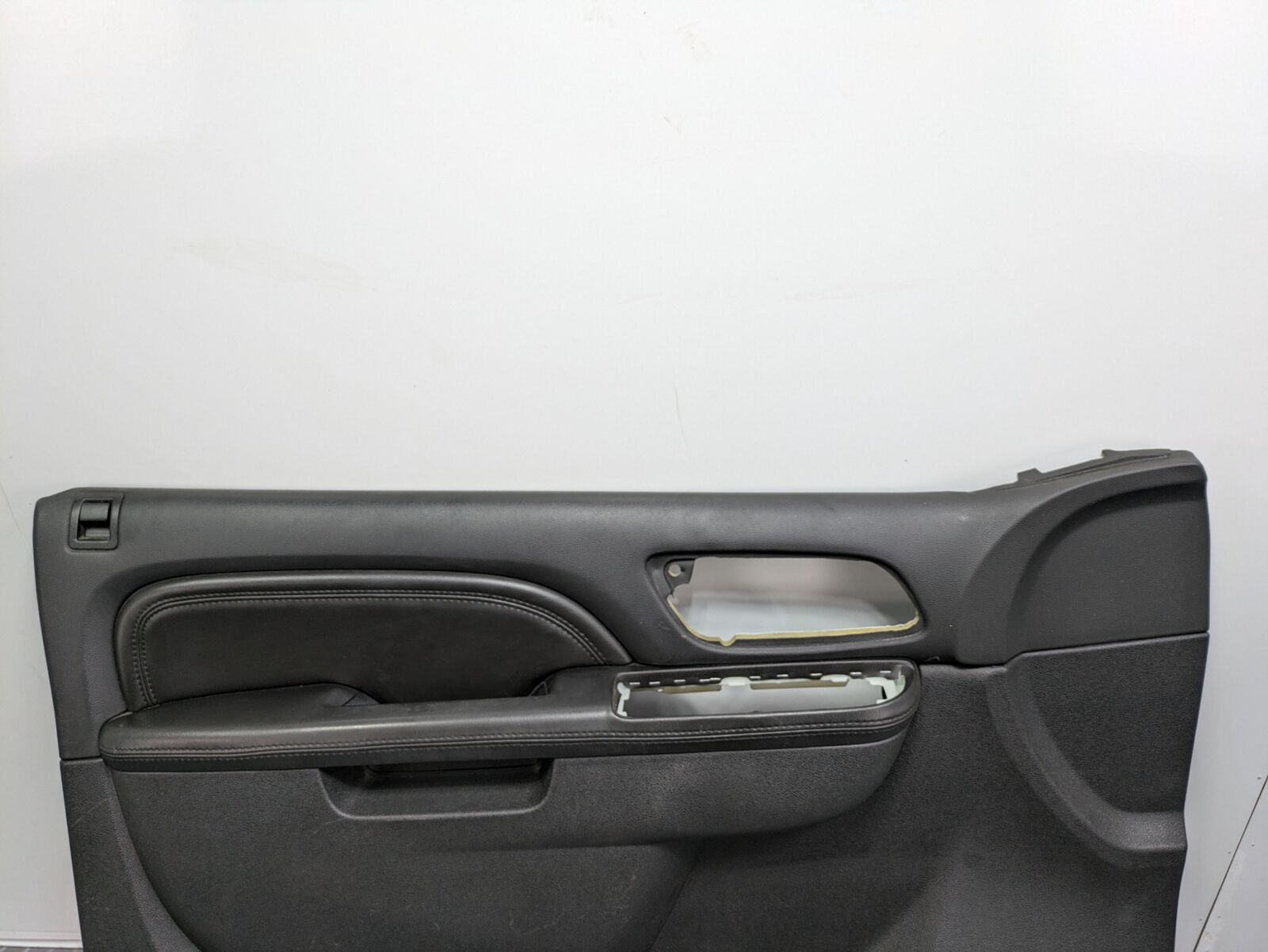 2010 - 2014 OEM CADILLAC ESCALADE ESV FRONT LEFT AND RIGHT DOOR TRIM PANEL
