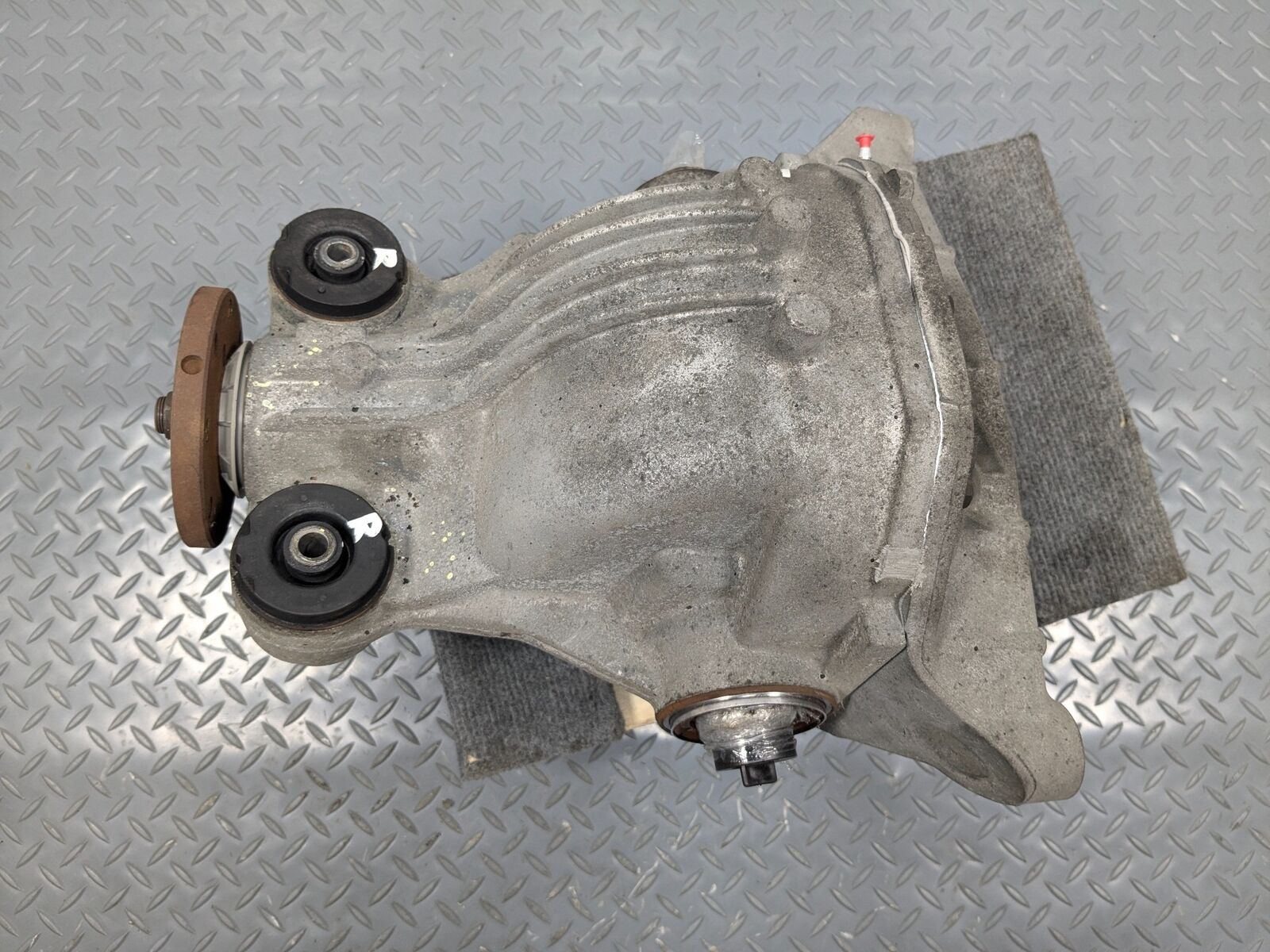 2006 - 2010 OEM FORD EXPLORER REAR DIFFERENTIAL AXLE CARRIER ASSEMBLY 4.0L