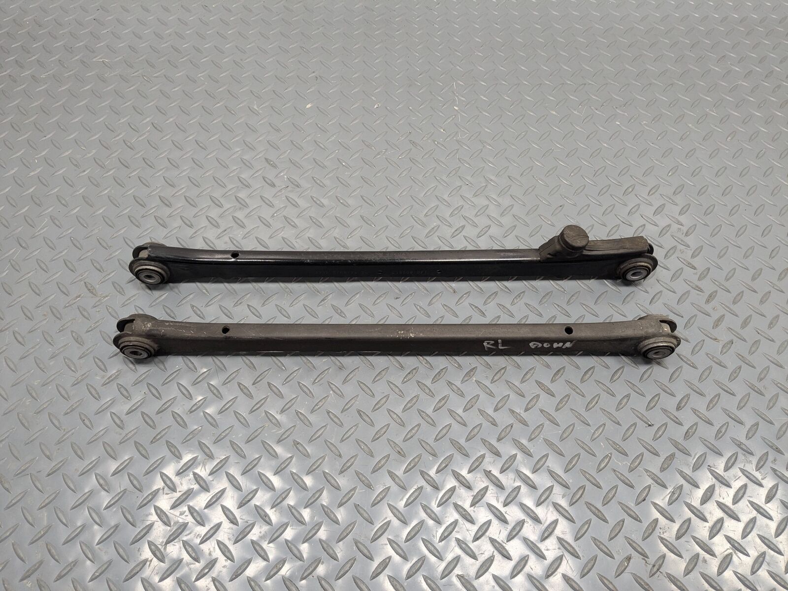 2006 - 2013 OEM MINI COOPER REAR LEFT AND RIGHT SIDE LOWER CONTROL ARM SUPPORT