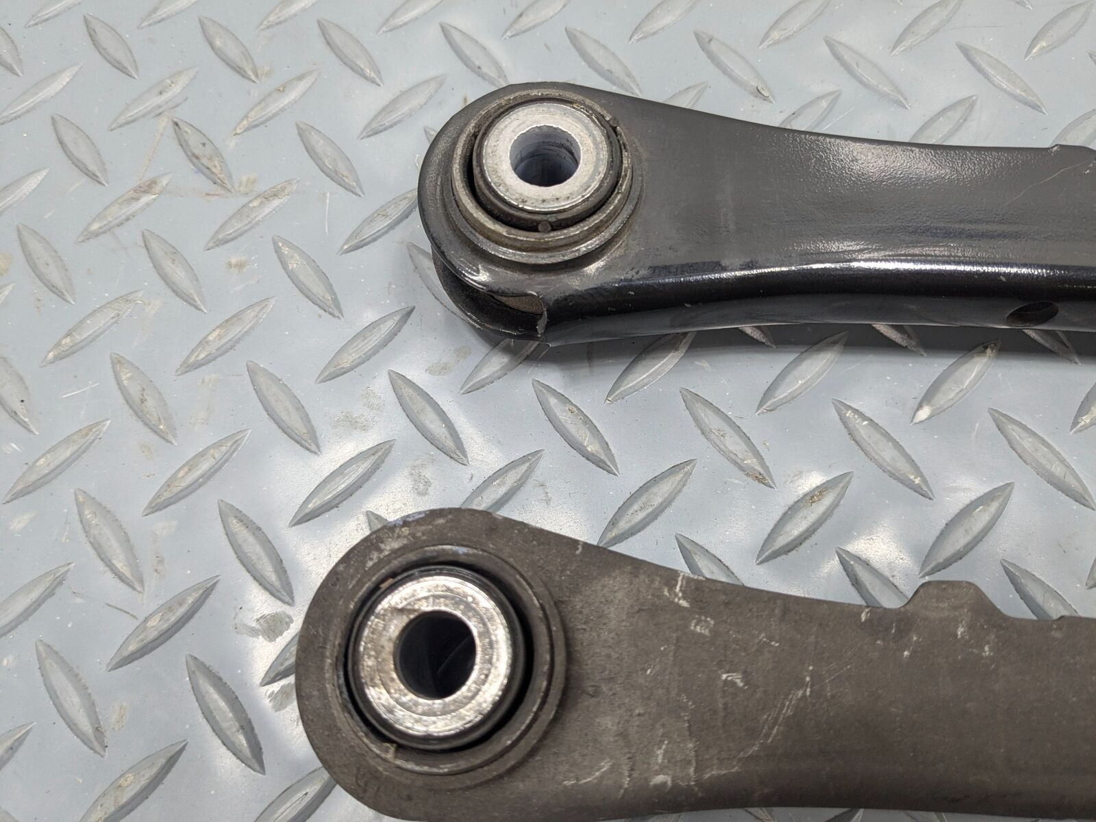 2006 - 2013 OEM MINI COOPER REAR LEFT AND RIGHT SIDE LOWER CONTROL ARM SUPPORT