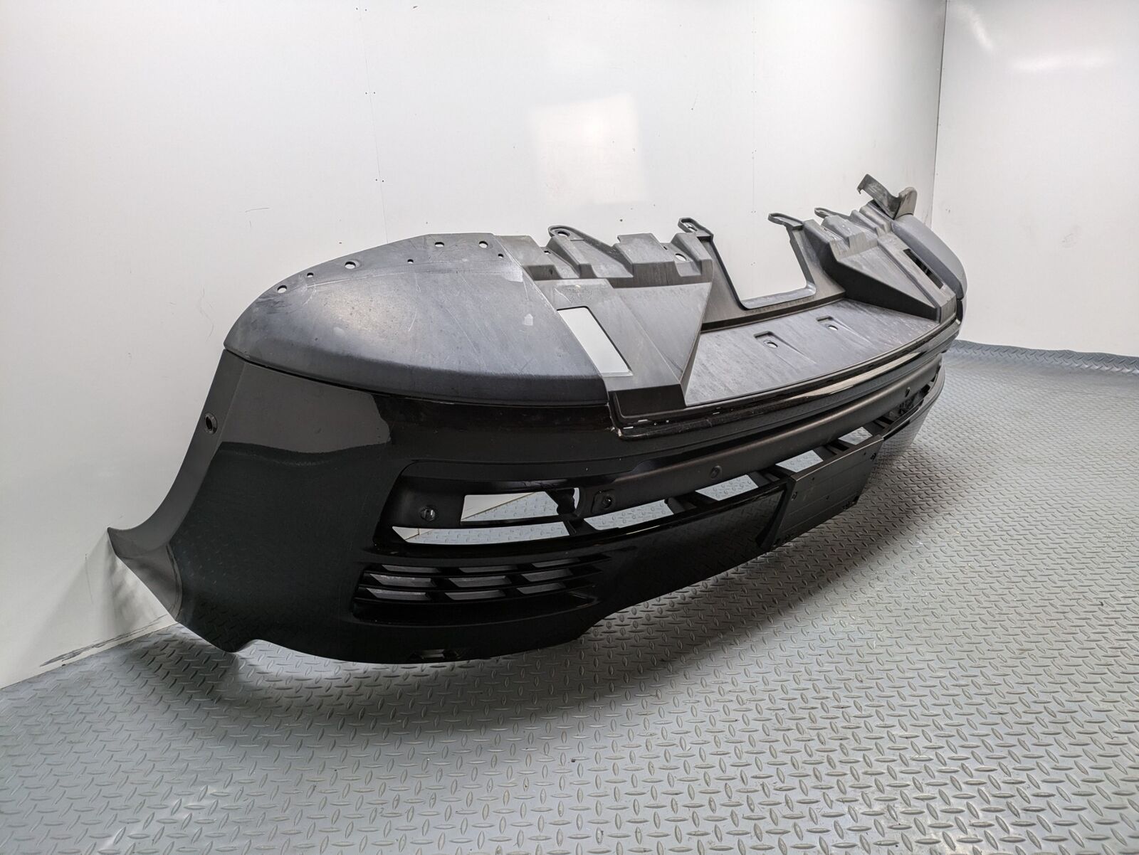 2013 - 2017 OEM LAND ROVER RANGE ROVER FRONT BUMPER COVER ASSEMBLY BLACK TO CA