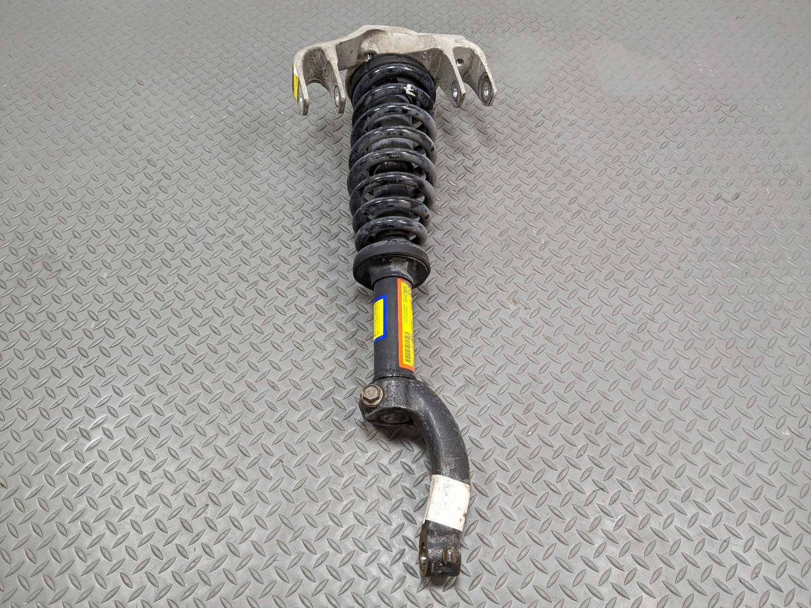 04 - 09 CADILLAC SRX OEM SHOCK ABSORBER STRUT ASSEMBLY FRONT LEFT AND RIGHT SIDE