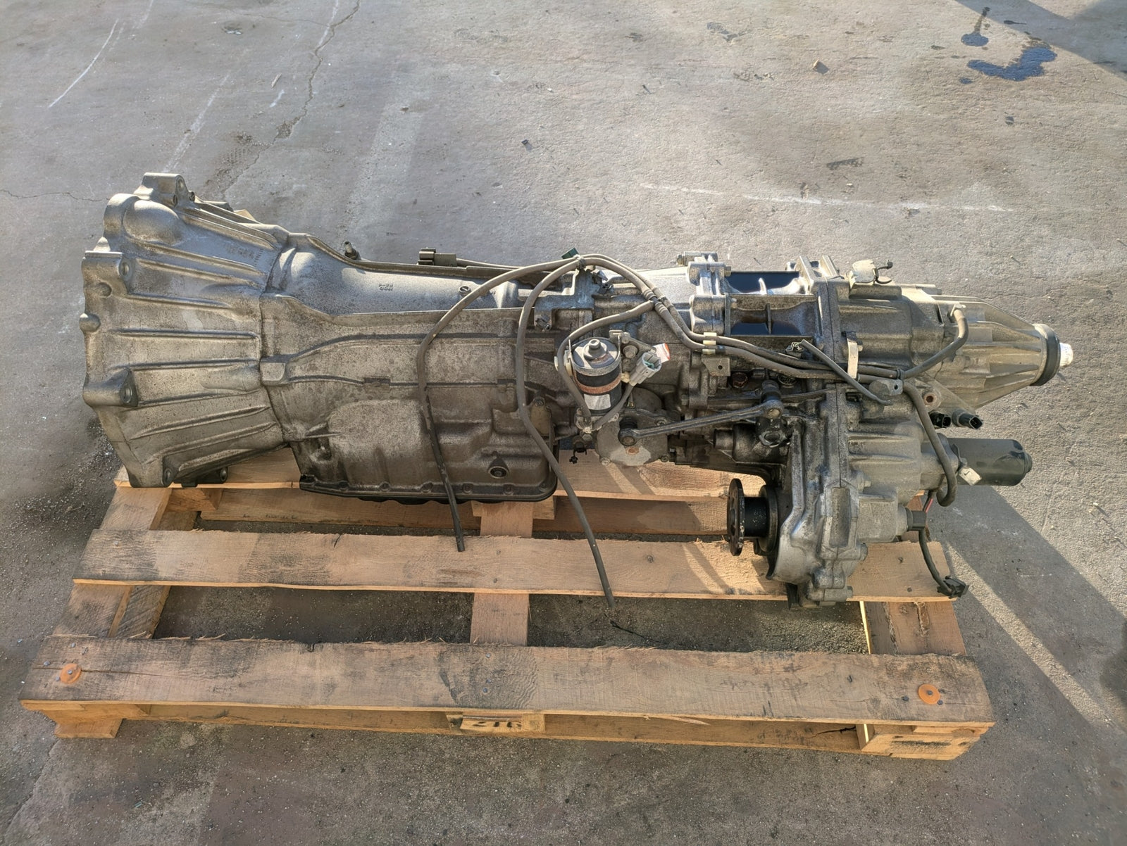 2005 - 2015 OEM NISSAN ARMADA 5.6L 5 SPEED AUTOMATIC TRANSMISSION ASSEMBLY
