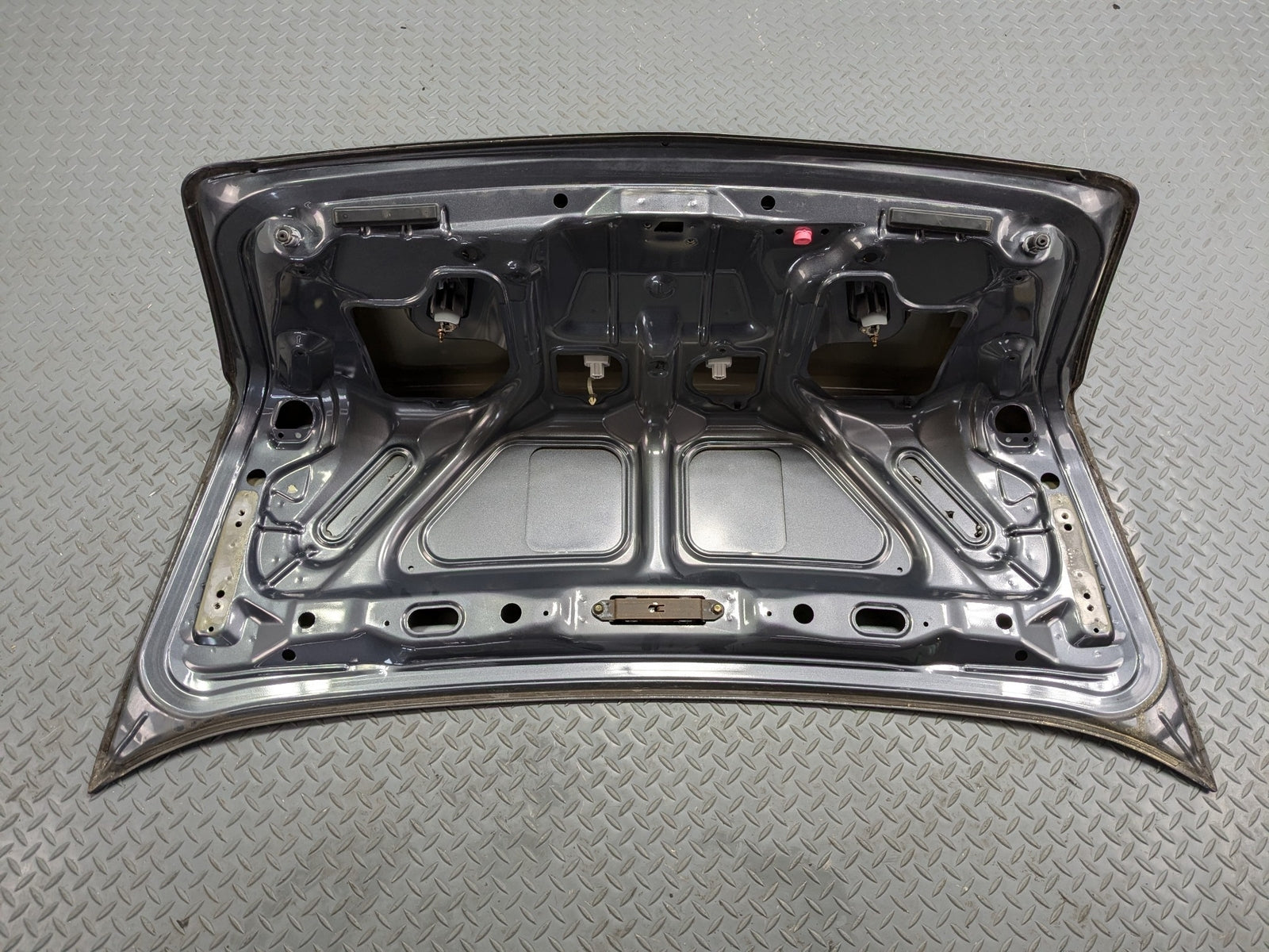 2004 - 2006 OEM ACURA TL REAR TRUNK LID DOOR DECKLID PANEL WITH EMBLEM
