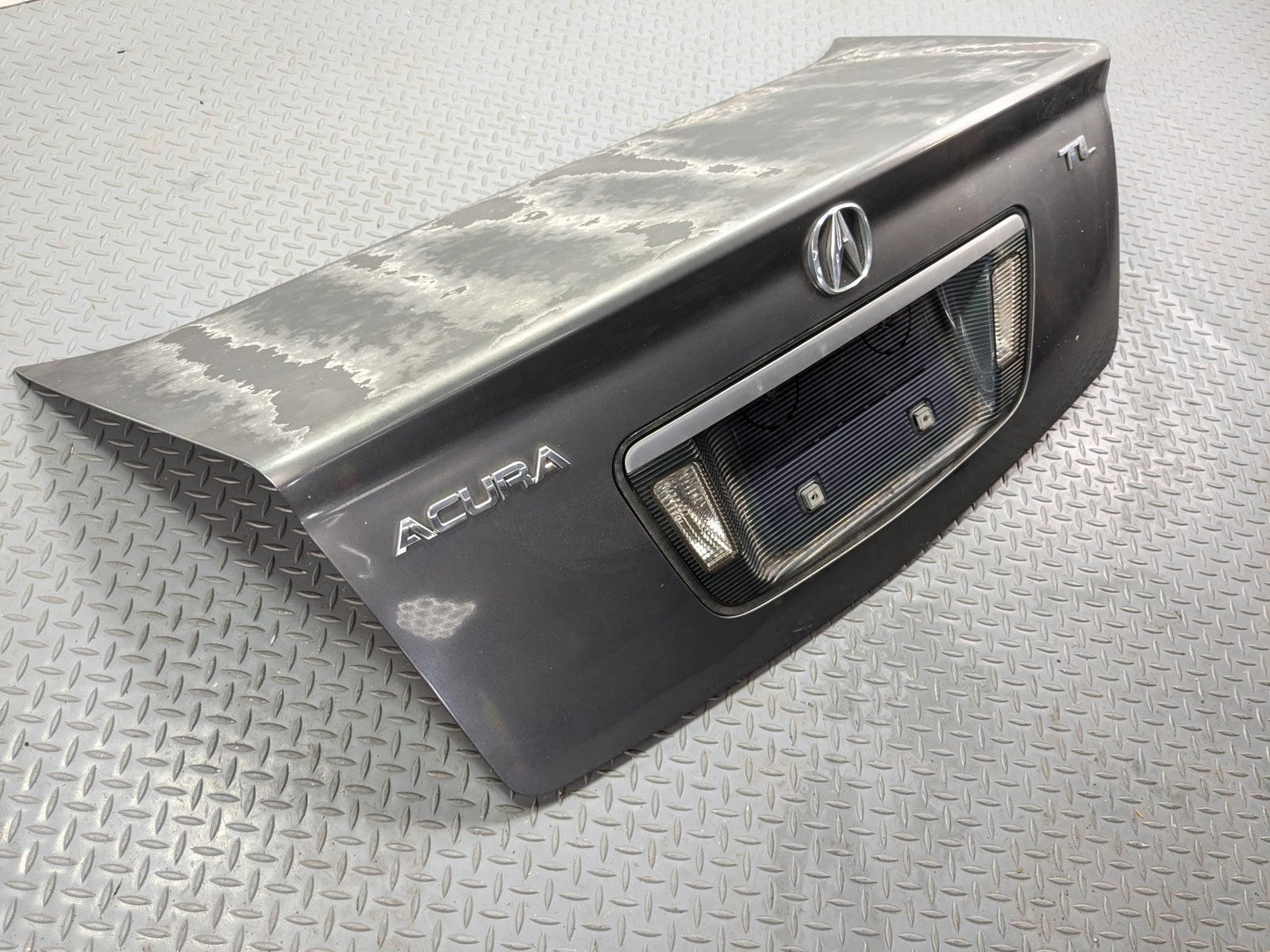2004 - 2006 OEM ACURA TL REAR TRUNK LID DOOR DECKLID PANEL WITH EMBLEM