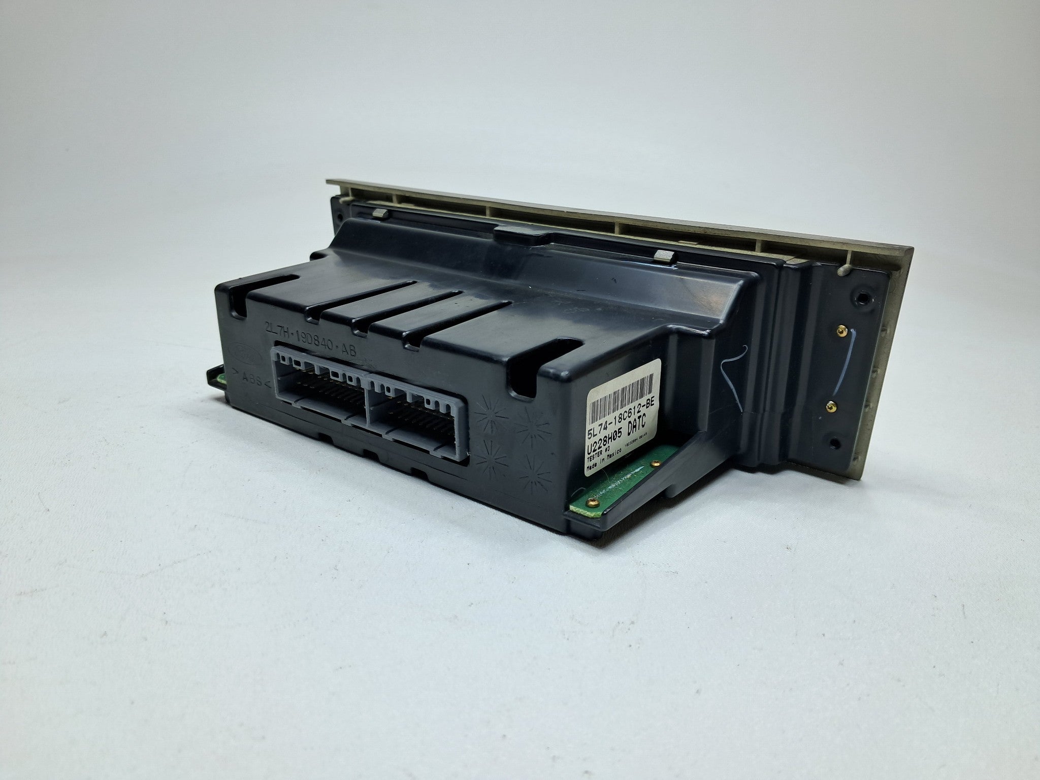 03 - 06 OEM LINCOLN NAVIGATOR AUTOMATIC AC HEATER CLIMATE TEMPERATURE CONTROL