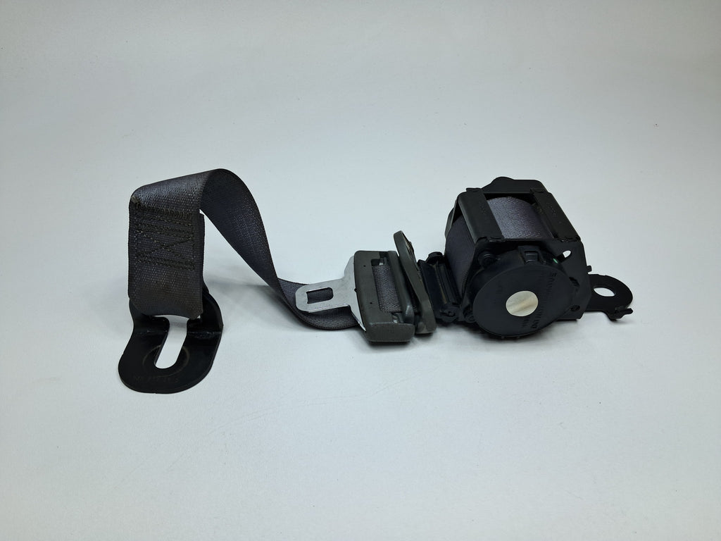 05 - 07 OEM JEEP GRAND CHEROKEE REAR LEFT DRIVER SIDE SEAT BELT RETRACTOR BLACK