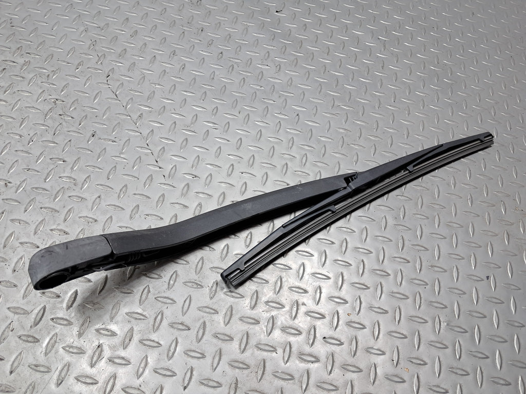 06 - 09 OEM TOYOTA PRIUS REAR TAILGATE WINDSHIELD WASHER WIPER ARM WITH BLADE