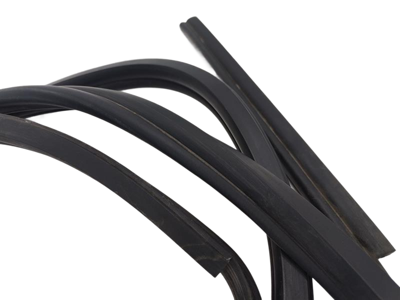 10 - 13 OEM LAND RANGE ROVER SPORT FRONT HOOD BONNET SEAL WEATHERSTRIP RUBBER