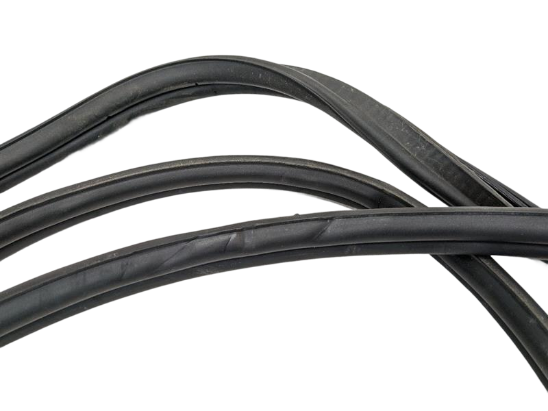 02 - 12 OEM LAND ROVER RANGE ROVER REAR TAILGATE TRUNK LID WEATHERSTRIP RUBBER