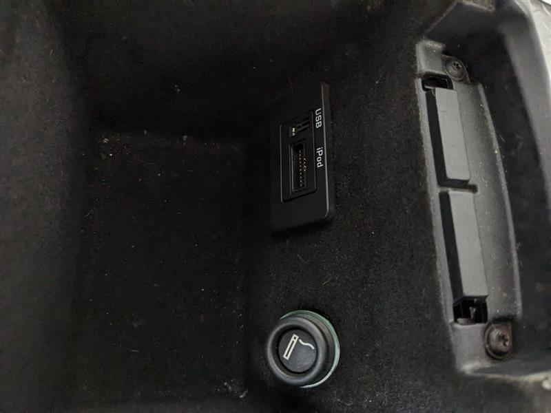 2002 - 2012 OEM LAND ROVER RANGE ROVER CENTRE CONSOLE ARMREST ASSEMBLY