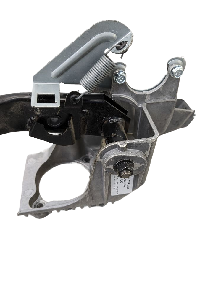 2002 - 2012 OEM LAND ROVER RANGE ROVER BRAKE STOP PEDAL ASSEMBLY WITH BRACKET