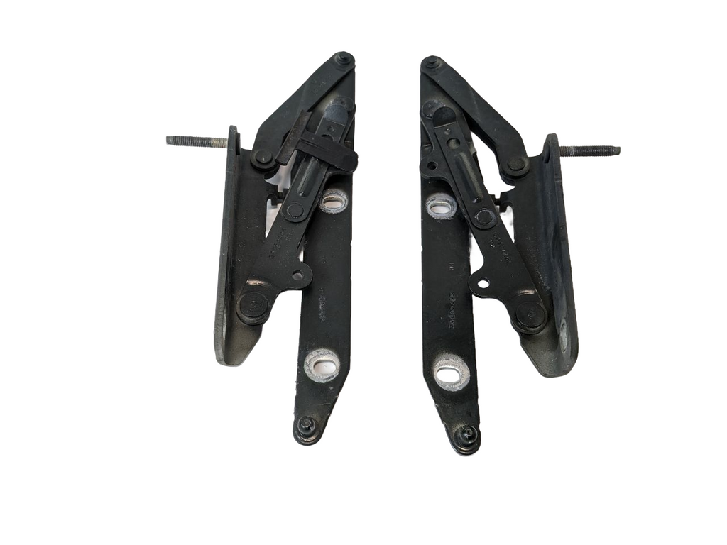 06 - 12 OEM LAND RANGE ROVER SPORT FRONT LEFT AND RIGHT SIDE HOOD HINGE BRACKET