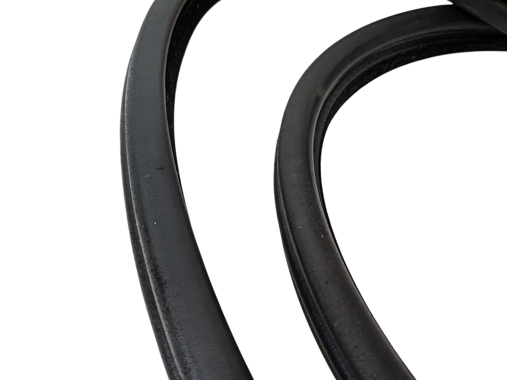 06 - 12 OEM LR RANGE ROVER SPORT REAR RIGHT SIDE DOOR SEAL WEATHERSTRIP RUBBER