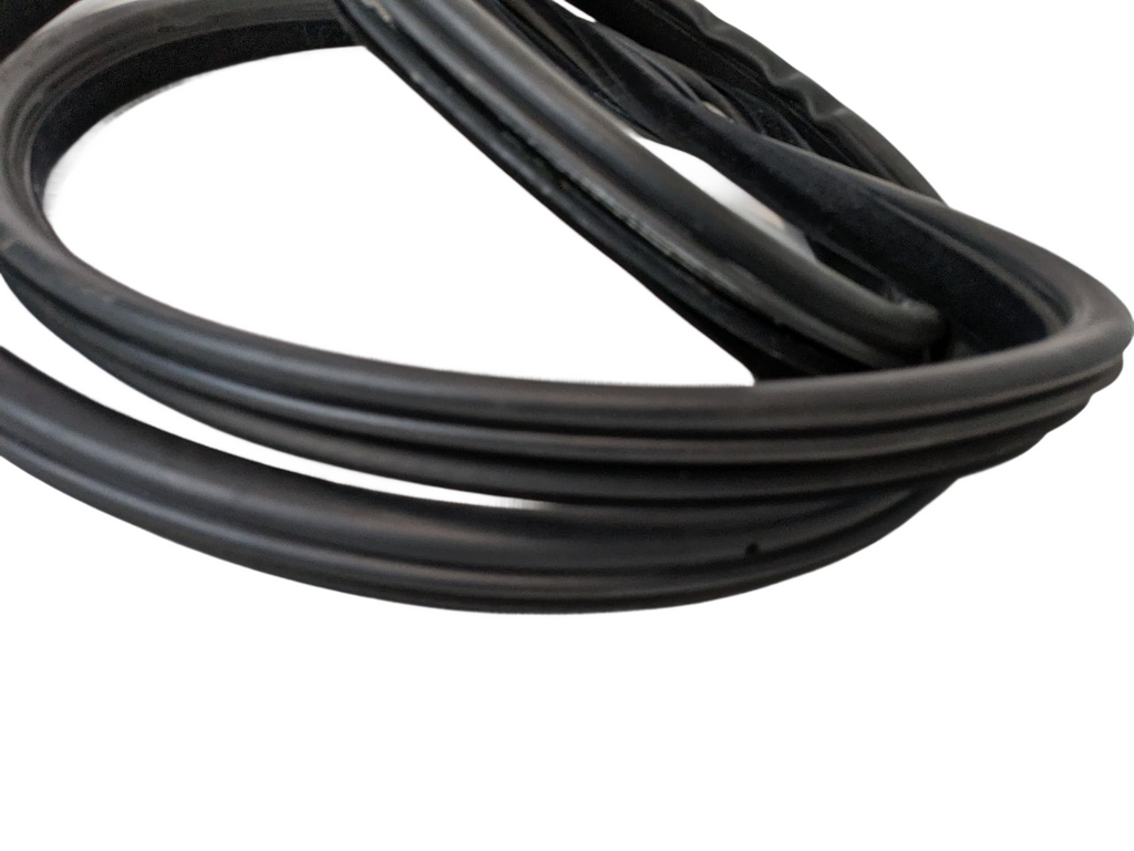 06 - 12 OEM LR RANGE ROVER SPORT REAR RIGHT SIDE DOOR SEAL WEATHERSTRIP RUBBER