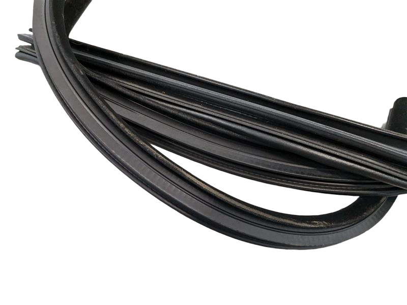 20 - 23 OEM DODGE CHARGER SRT 392 FRONT RIGHT SIDE DOOR SEAL WEATHERSTRIP RUBBER