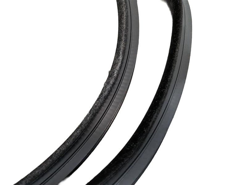 20 - 23 OEM DODGE CHARGER SRT 392 REAR RIGHT SIDE DOOR SEAL WEATHERSTRIP RUBBER