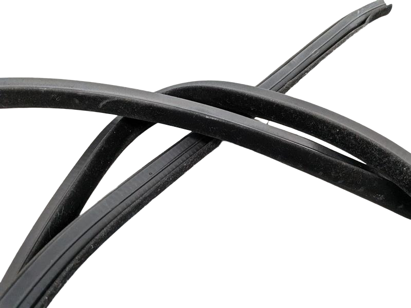 20 - 23 OEM DODGE CHARGER SRT 392 REAR RIGHT SIDE DOOR SEAL WEATHERSTRIP RUBBER