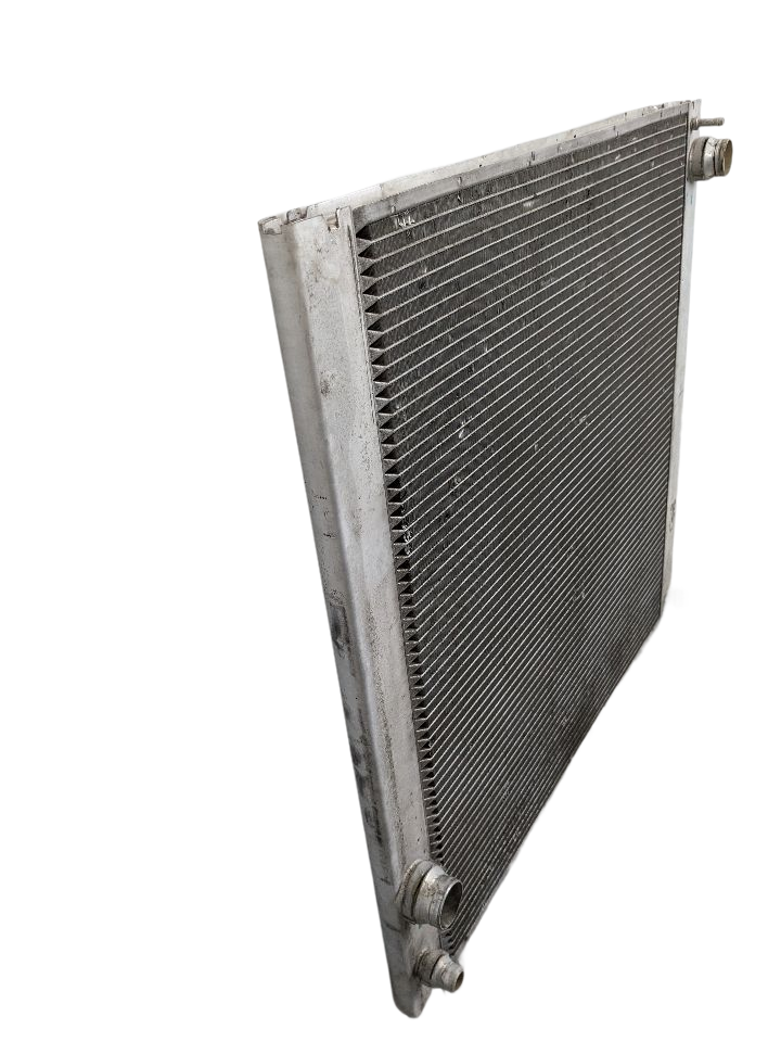 2010 - 2013 OEM LAND ROVER RANGE ROVER ENGINE COOLING RADIATOR