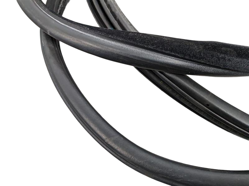 10 - 13 OEM LR RANGE ROVER SPORT FRONT RIGHT SIDE DOOR SEAL WEATHERSTRIP RUBBER