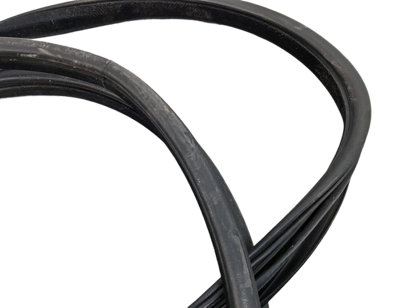 10 - 13 OEM LR RANGE ROVER SPORT FRONT RIGHT SIDE DOOR SEAL WEATHERSTRIP RUBBER