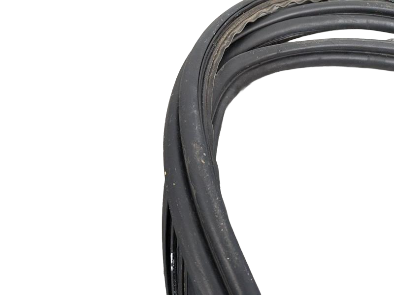 2008 - 2014 OEM MERCEDES-BENZ C300 REAR TAILGATE TRUNK LID WEATHERSTRIP RUBBER
