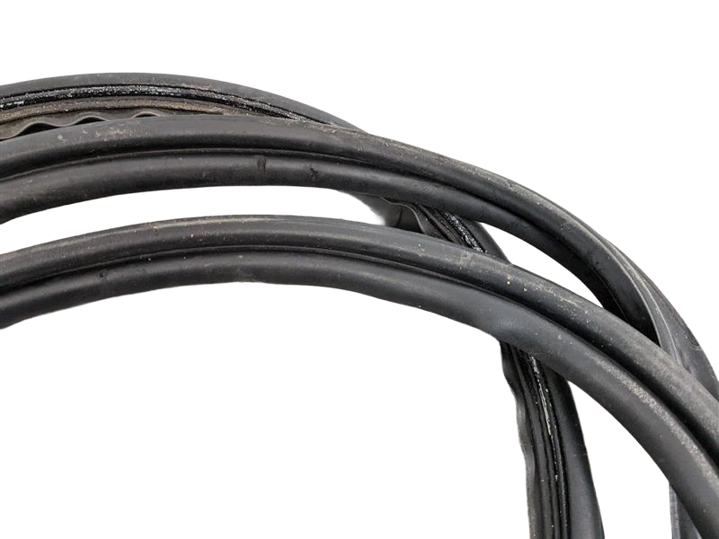 2008 - 2014 OEM MERCEDES-BENZ C300 REAR TAILGATE TRUNK LID WEATHERSTRIP RUBBER