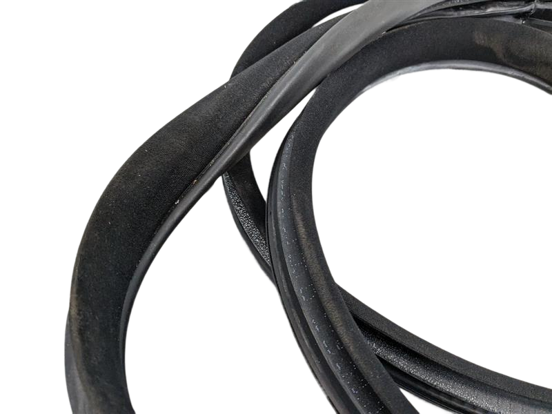 08 - 12 OEM MERCEDES-BENZ GL550 REAR RIGHT SIDE DOOR SEAL WEATHERSTRIP RUBBER