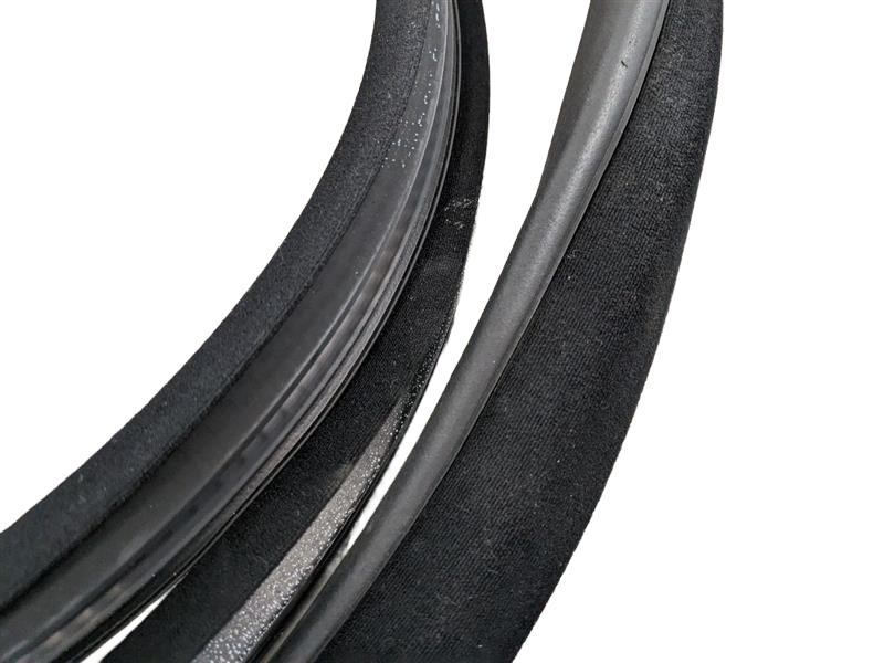 2008 - 2012 OEM MERCEDES-BENZ GL550 REAR LEFT SIDE DOOR SEAL WEATHERSTRIP RUBBER