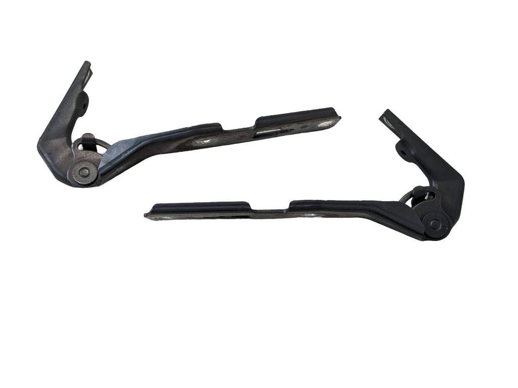 2004 - 2009 OEM AUDI A4 FRONT LEFT AND RIGHT SIDE HOOD BONNET HINGE BRACKET SET