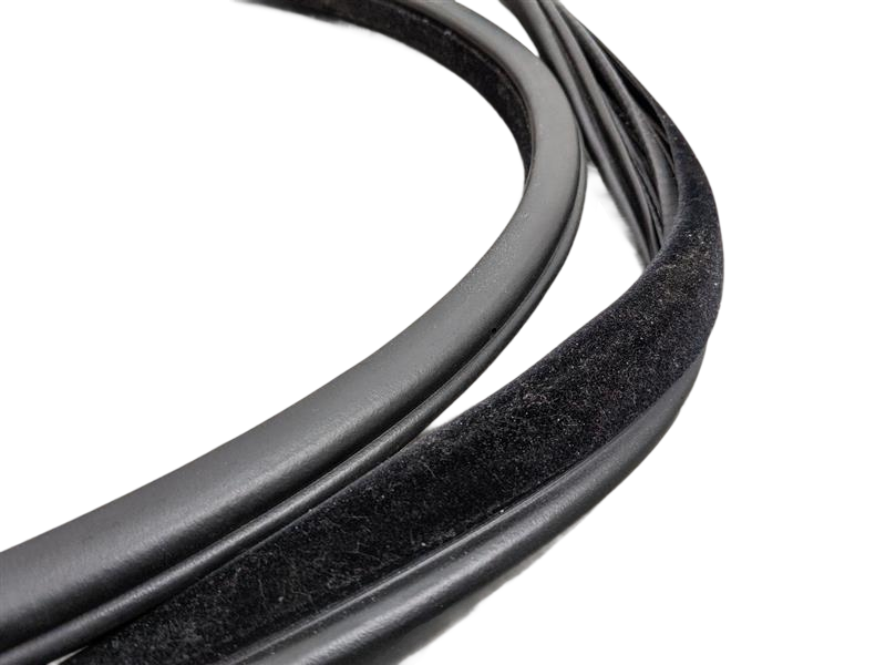 10 - 13 OEM LR RANGE ROVER SPORT REAR RIGHT SIDE DOOR SEAL WEATHERSTRIP RUBBER