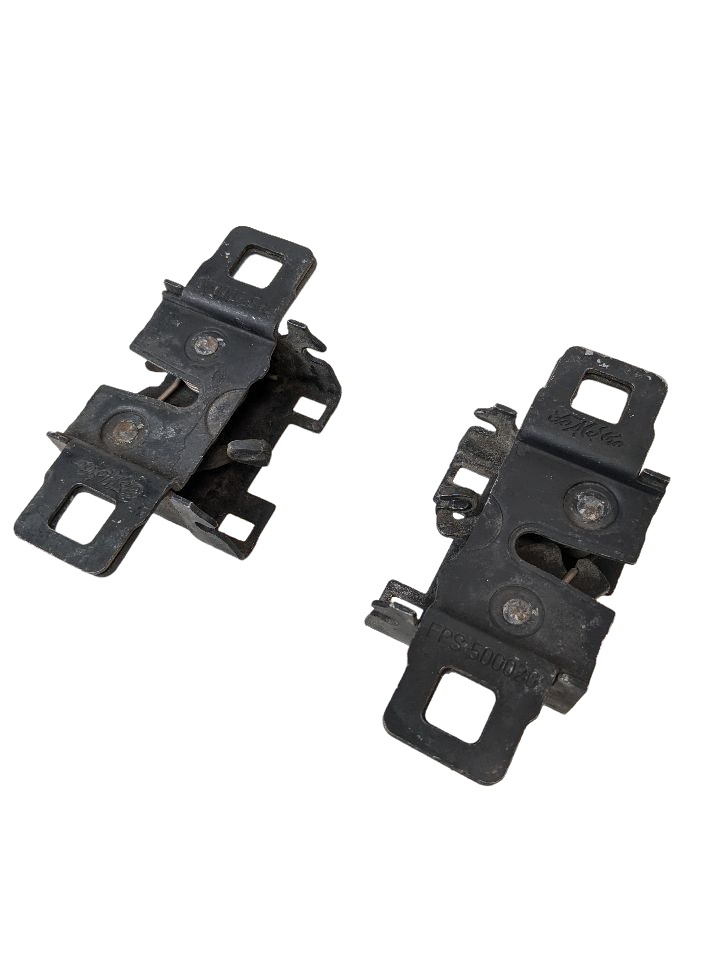 10 - 13 LAND ROVER RANGE ROVER SPORT FRONT LEFT AND RIGHT HOOD LOCK LATCH SET