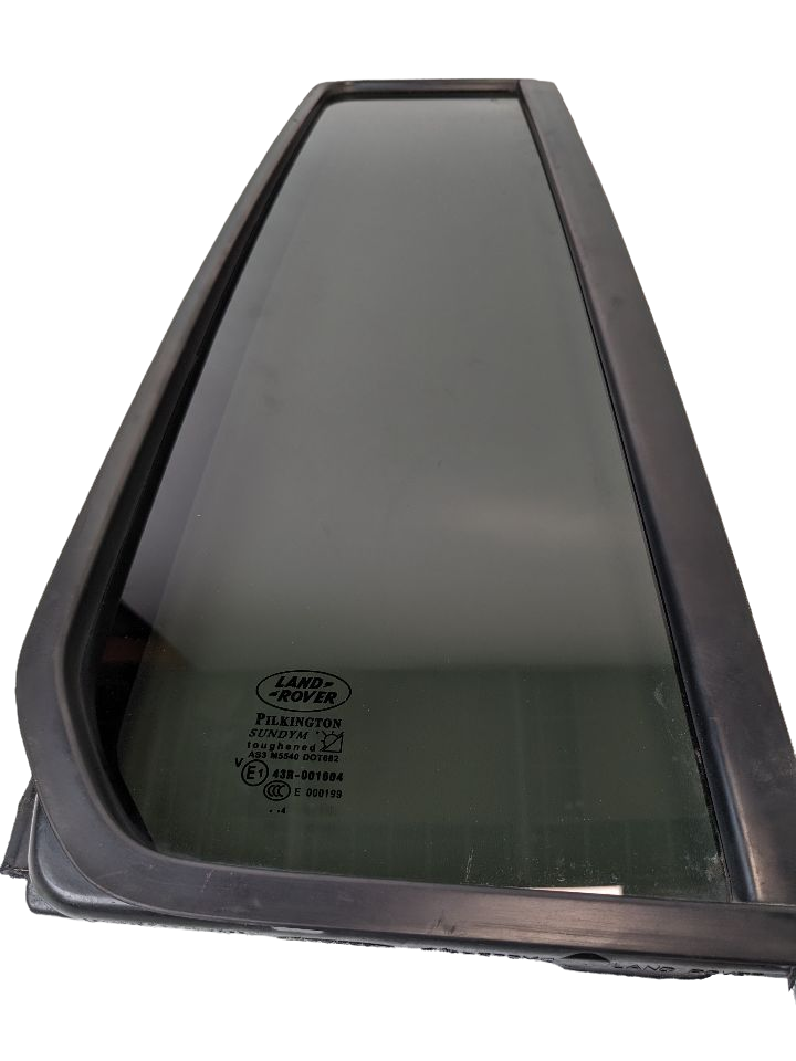 2014 - 2016 OEM LAND ROVER LR4 REAR RIGHT PASSENGER SIDE DOOR VENT WINDOW GLASS