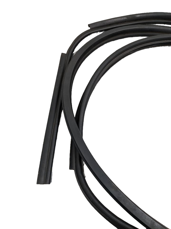 2014 - 2016 OEM LAND ROVER LR4 REAR HOOD BONNET SEAL WEATHERSTRIP RUBBER