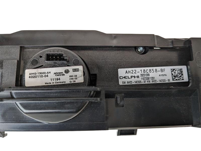 2010 - 2013 OEM LAND ROVER RANGE ROVER SPORT RADIO CONTROL SWITCH PANEL ASSEMBLY